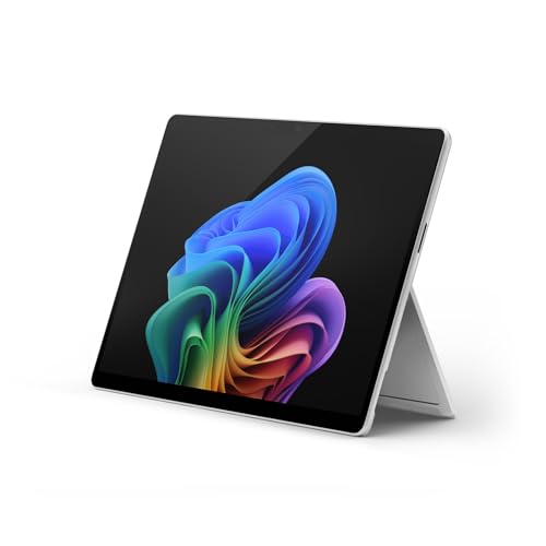 Surface Pro 11」どちらを選ぶ？：Core™ Ultra シリーズ2搭載 vs